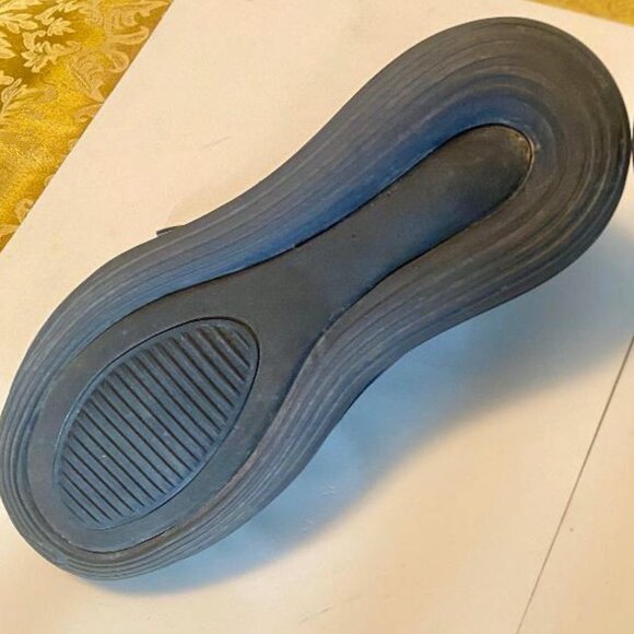 Size 10 - Nike Air Max 720 Triple Black - Picture 4 of 5